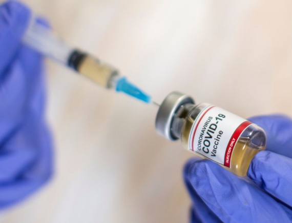 “A vacina contra Covid-19 salva vidas!”, afirma médico da FIOCRUZ. 