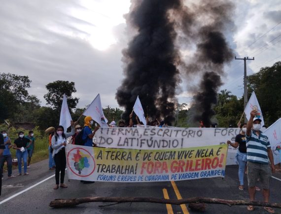 Cobrando Carlos Brandão! Trabalhadores rurais fecham estradas do Maranhão “exigindo o fim da Lei da Grilagem”