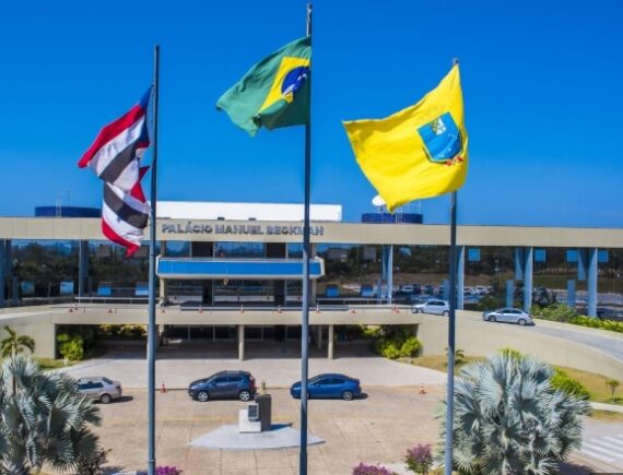 Excedentes do concurso da ALEMA realizam manifestação por novas nomeações