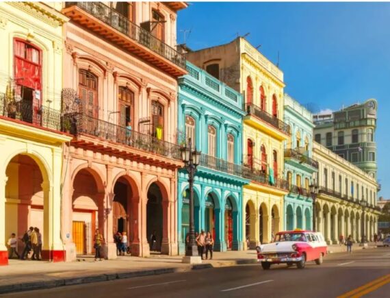 Cuba: resistência criativa diante das sanções internacionais