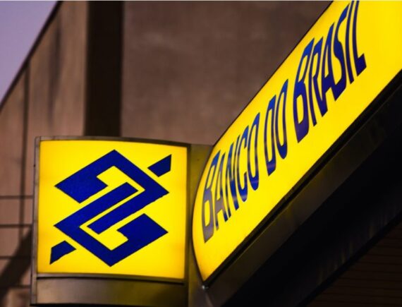 Bancários alertam para sobrecarga e ameaça a direitos no Banco do Brasil